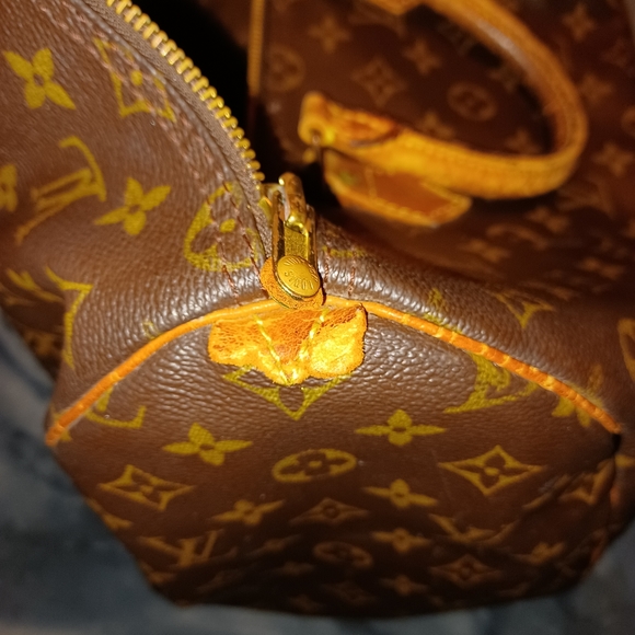 Authentic LV Speedy 35 - Picture 8 of 14